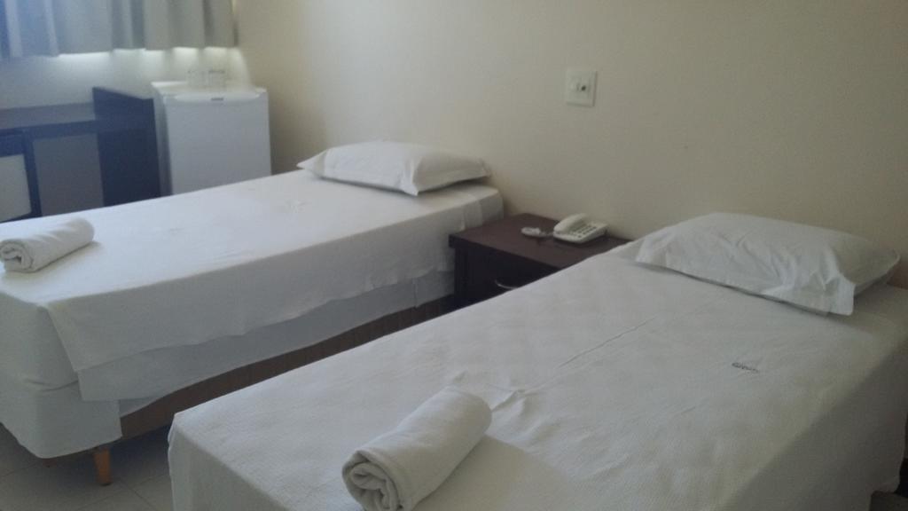 Hotel Monte Rey モンテス・クラロス エクステリア 写真